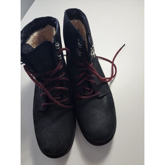 Ugg Denhali Hiker Waterproof Black Leather Shearling Lined Boots Size 7.5 - Picture 11 of 11